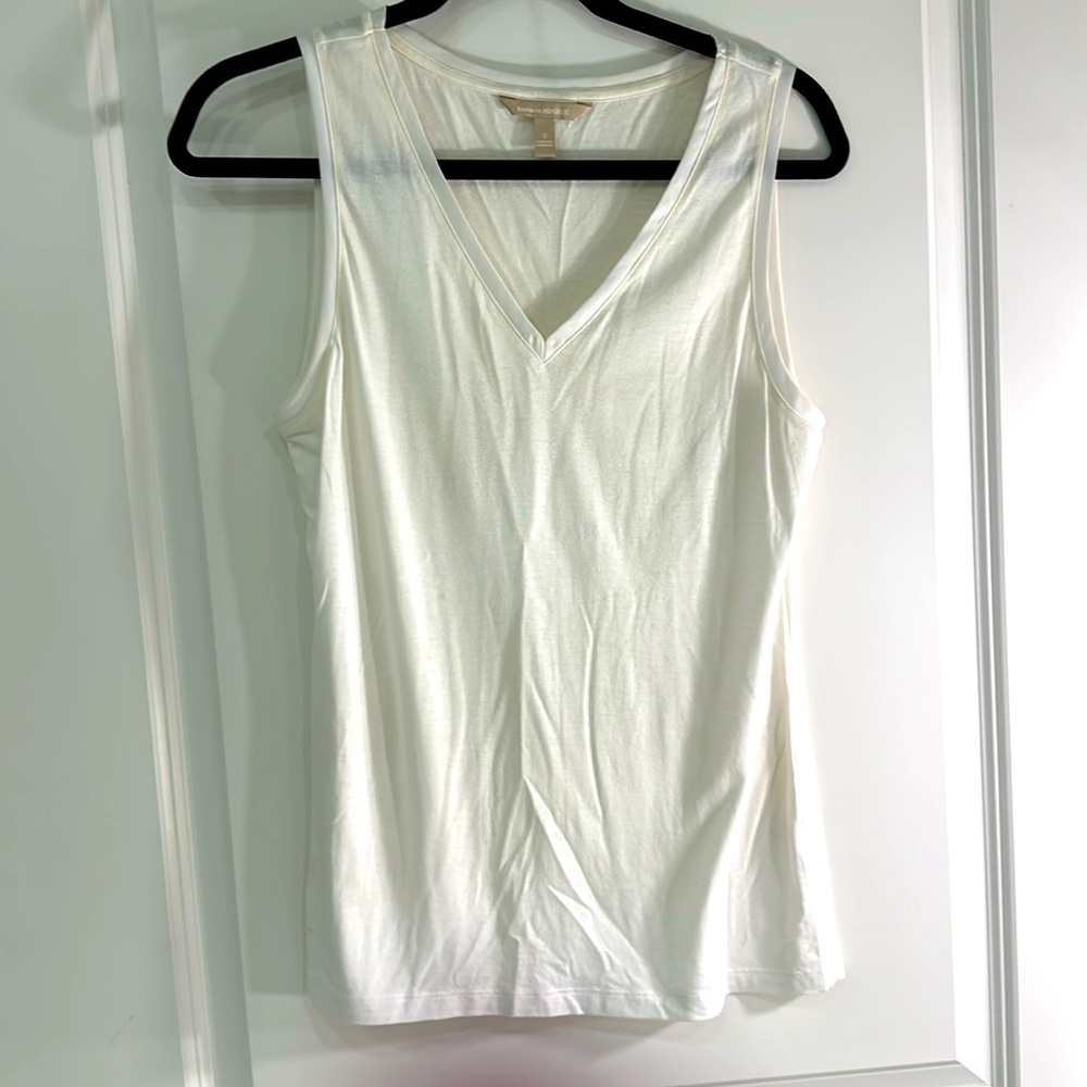 White Banana Republic tank basic